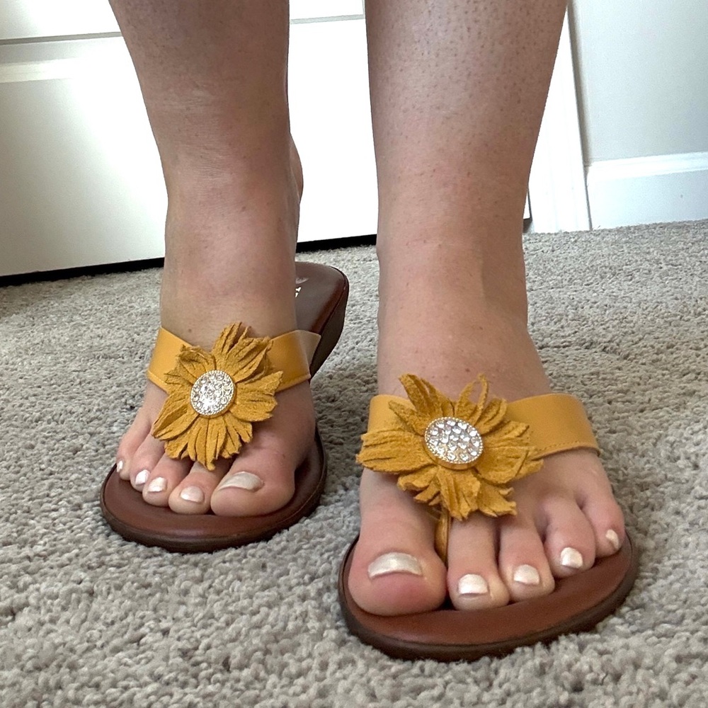 Italian Shoemakers Yellow Sandals with Floral Accents